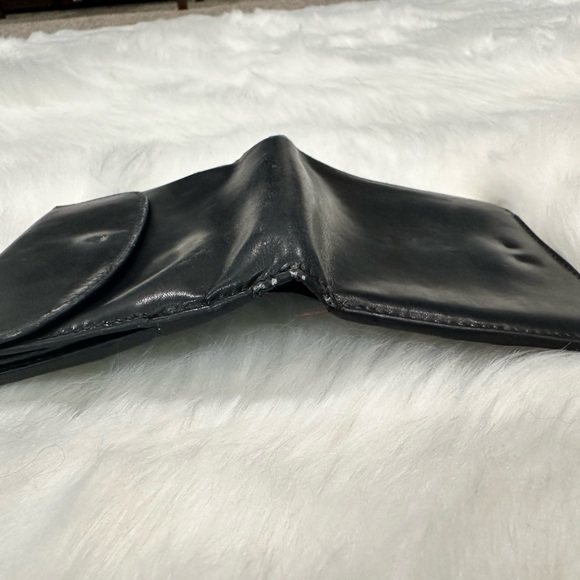 Gucci black leather wallet with gold hardware - Picture 5 of 7